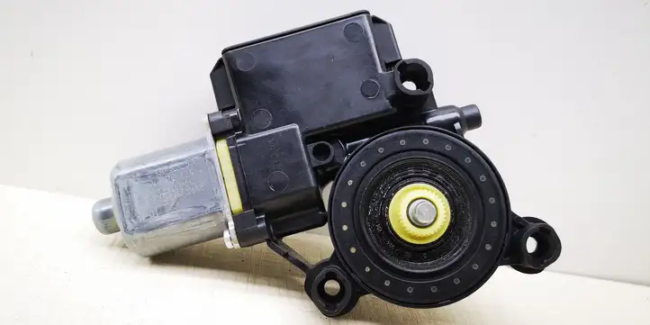 Volkswagen Polo V 6R (2009 - 2015) 6R0959811G Стеклоподъемник задней двери — фото 4