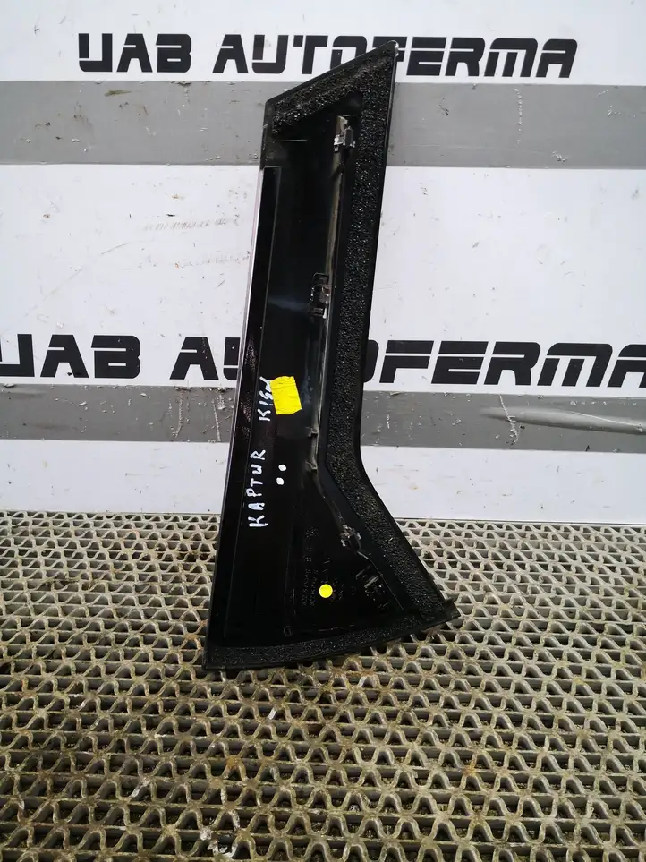 Renault Captur (2013 - 2020) 822358549R Накладка стекла задней двери — фото 3