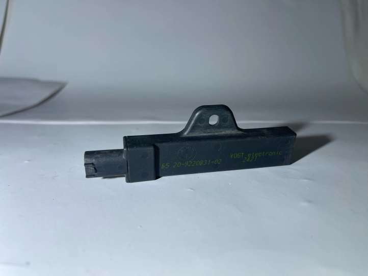 9220831 BMW 7 F01 F02 F03 F04 Interjero komforto antena