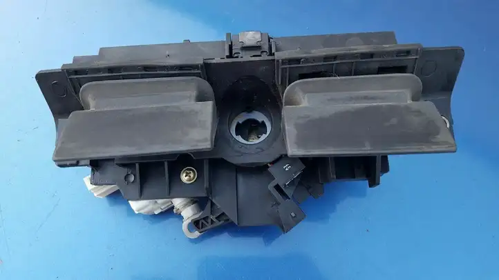 Audi A6 Allroad C5 (2000 - 2006) 4B0827565 Ручка крышки багажника — фото 4