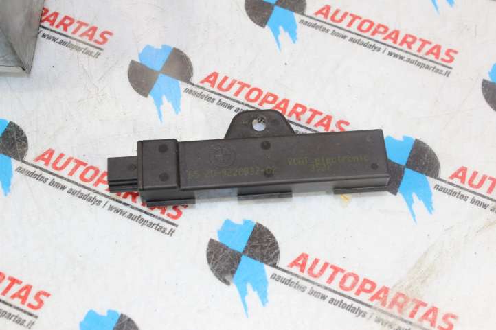 9220832 BMW 5 E60 E61 Interjero komforto antena