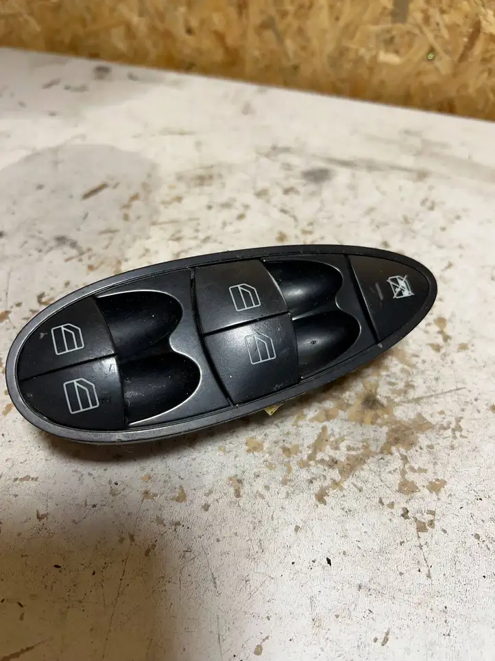 Mercedes-Benz E W211 (2002 - 2009) A2118210058 Блок кнопок стеклоподъемников — фото 1