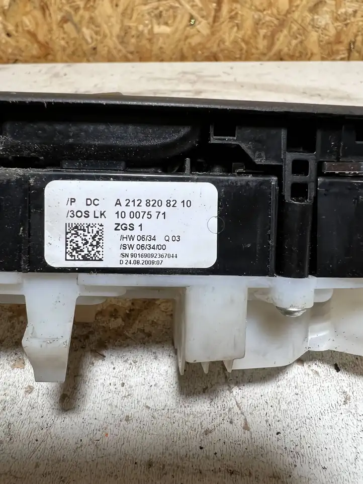 Mercedes-Benz E W212 (2009 - 2016) A2128208210 Блок кнопок стеклоподъемников — фото 2