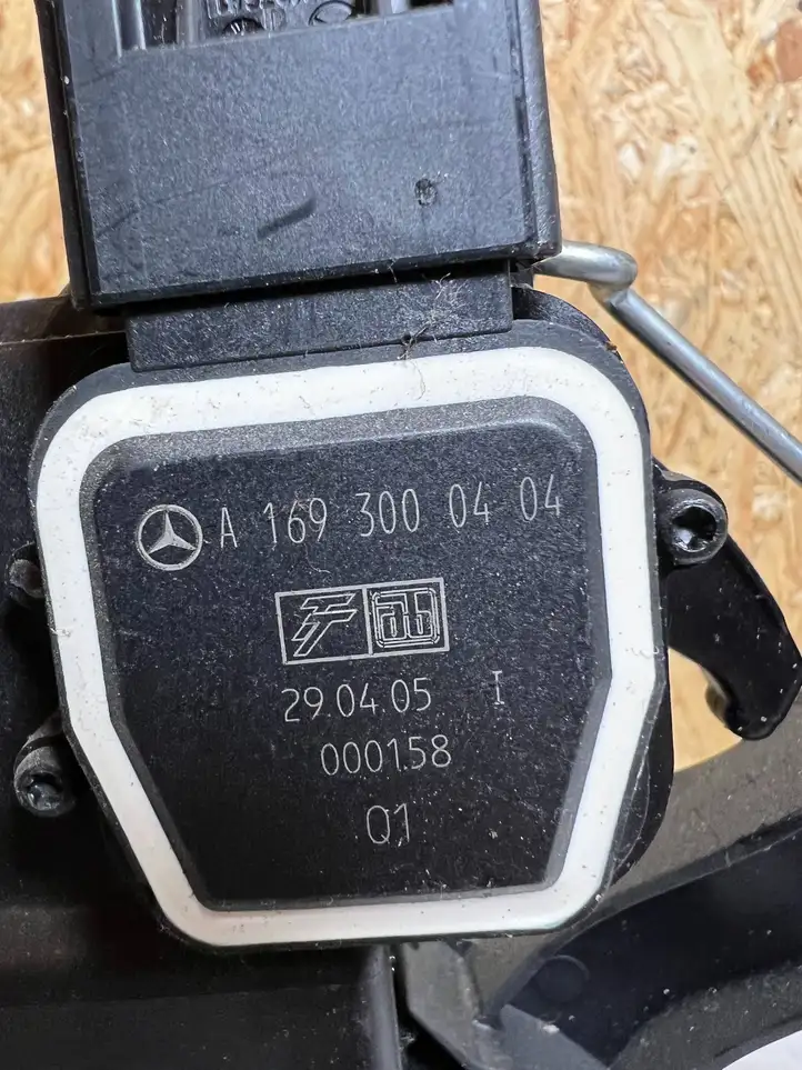 Mercedes-Benz B-class W245 (2005 - 2008) A1693000404 Педаль акселератора — фото 2