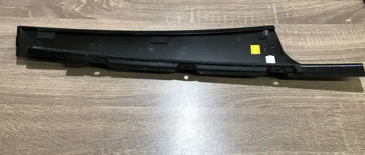 Volvo XC90 (2019 - ) 31688696 Накладка стекла задней двери — фото 2