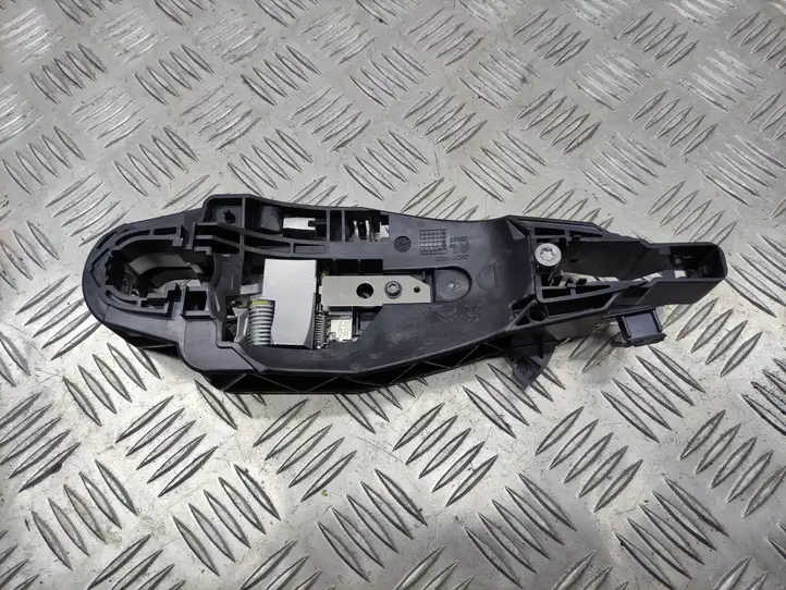 Opel Crossland X (2020 - ) 9802977180 Крепление наружной ручки задней двери — фото 1