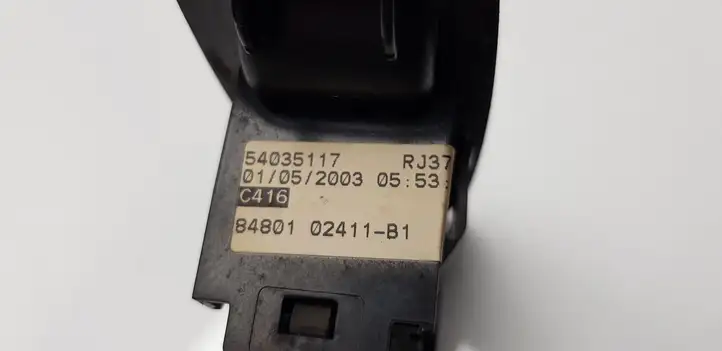 Toyota Corolla E120 E130 (2000 - 2004) 8480102411B1 Кнопка стеклоподъемников — фото 4