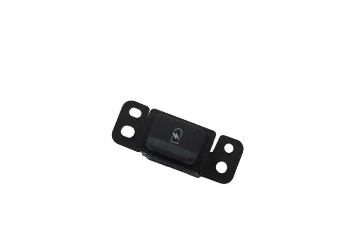 CBC0033030010 Nissan Juke II F16 USB jungtis