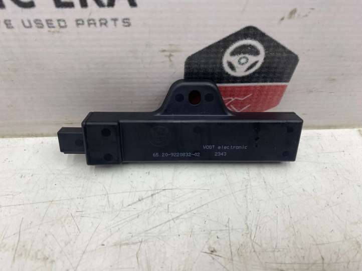 9220832 BMW 5 F10 F11 Interjero komforto antena