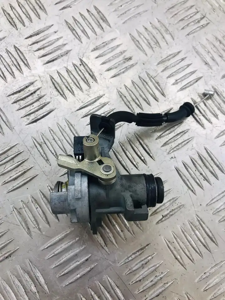 Audi A4 S4 B7 8E 8H (2004 - 2009) 8E082757 Замок крышки багажника — фото 3