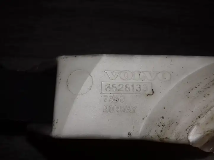 Volvo V70 (2000 - 2004) Кронштейн запасного колеса — фото 4