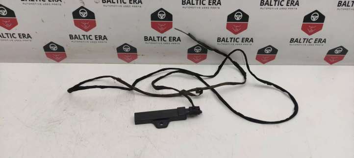 9220831 BMW 5 F10 F11 Interjero komforto antena