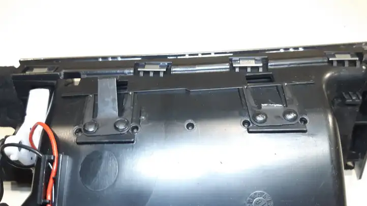 Audi A6 S6 C6 4F (2004 - 2008) 4F1820902 Боковой воздушный дефлектор — фото 3