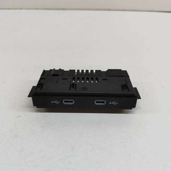 5NA035736 Seat Tarraco USB jungtis