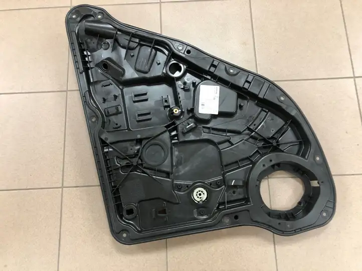 Mercedes-Benz GLE W166/C292 (2015 - 2019) A1668202102 Стеклоподъемник задней двери без мотора — фото 1