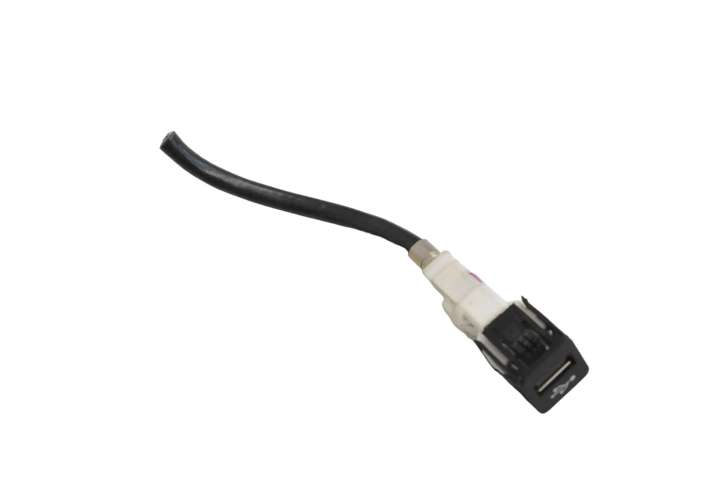 9229294 BMW 2 F44 USB jungtis