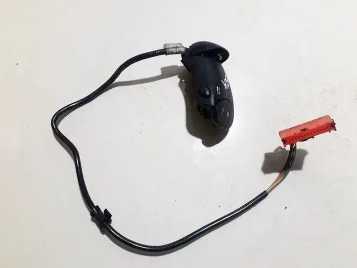 Renault Megane I (1995 - 2002) 7700431450b Мултифункционный включатель управления / ручка — фото 1