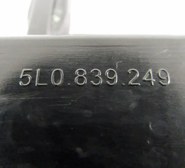 Skoda Yeti (5L) (2009 - 2012) Ограничитель задней двери — фото 1