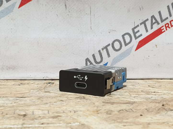 8711939 BMW 1 F40 USB jungtis