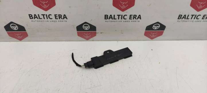 9220832 BMW 5 F10 F11 Interjero komforto antena