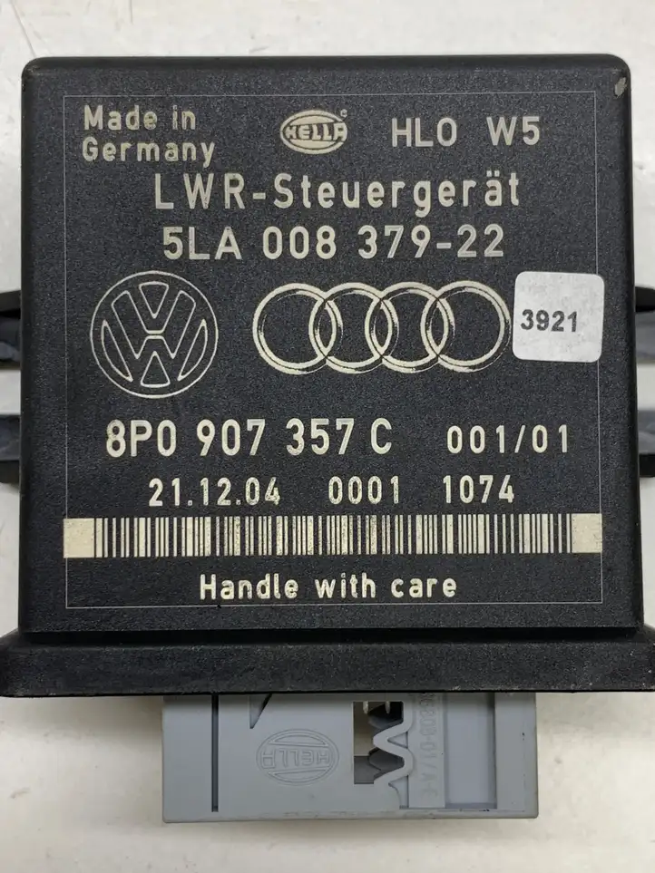 Audi A3/S3 8P (2004 - 2008) 8P0907357C Блок управления светом — фото 2