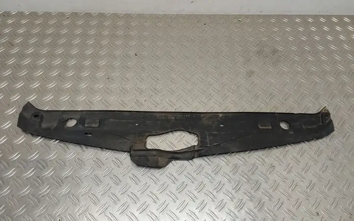 Toyota Corolla Verso E121 (2001 - 2004) 5328913010 Облицовка радиатора — фото 3