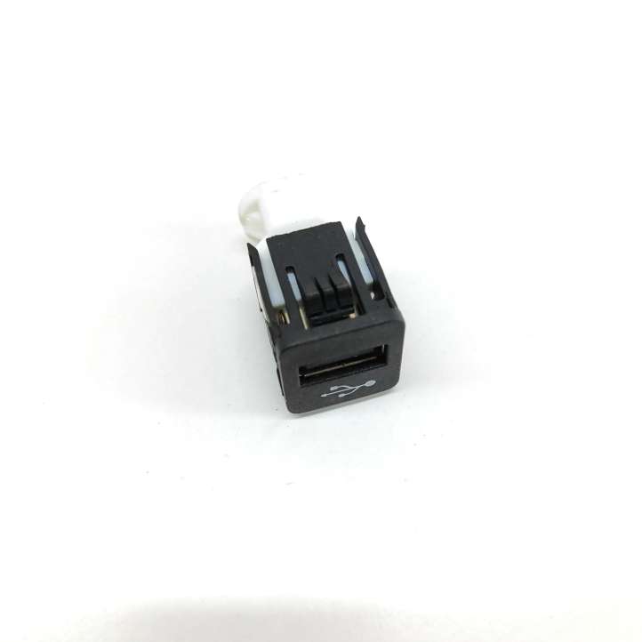 9229294 BMW i4 USB jungtis