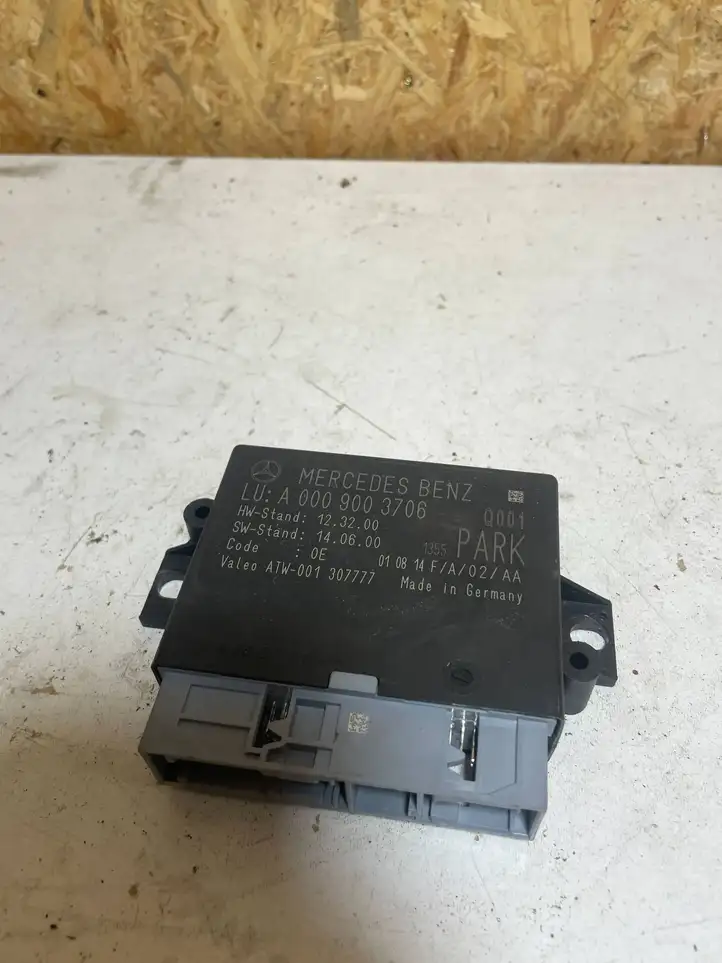 Mercedes-Benz E W212 (2009 - 2016) A0009003706 Блок управления парктрониками — фото 1