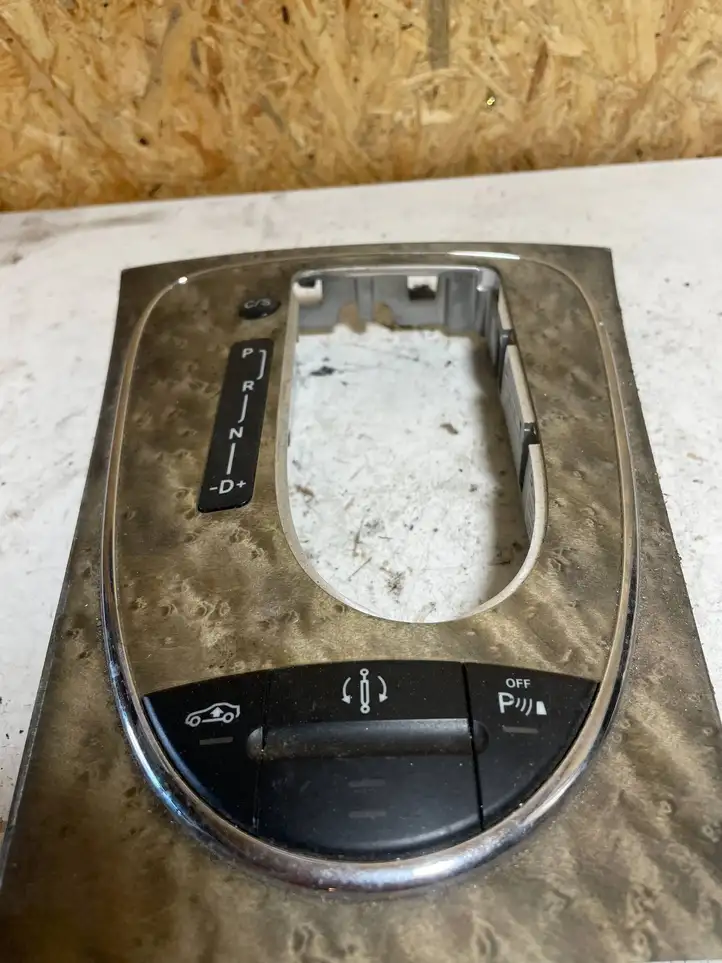 Mercedes-Benz E W211 (2002 - 2009) 2118217058 Кнопка парктроника — фото 1