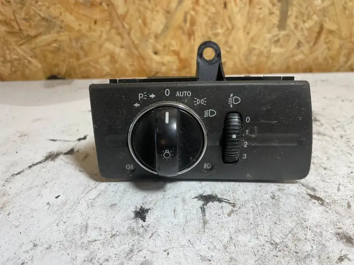 Mercedes-Benz E W211 (2002 - 2009) 2115450304 Включатель фонарей — фото 3