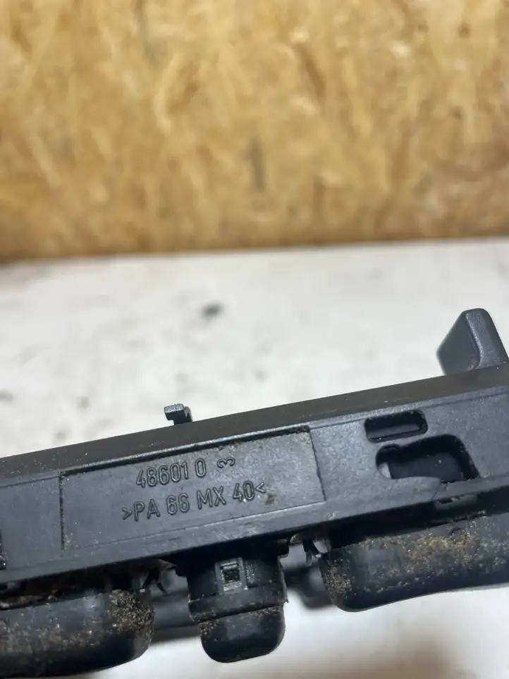 Mercedes-Benz E W210 (1995 - 2002) 2108214151 Блок кнопок стеклоподъемников — фото 2