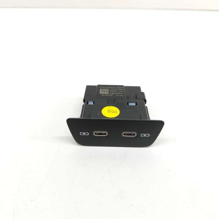 2G6035954 Volkswagen ID.3 USB jungtis