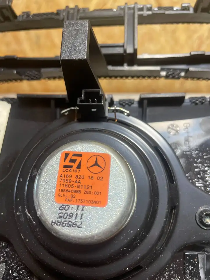 Mercedes-Benz ML W164 (2005 - 2011) A1698201802 Комплект аудиосистемы — фото 2