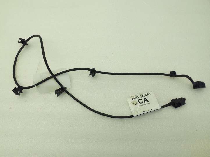 AV4T14D202 Ford Kuga I USB jungtis