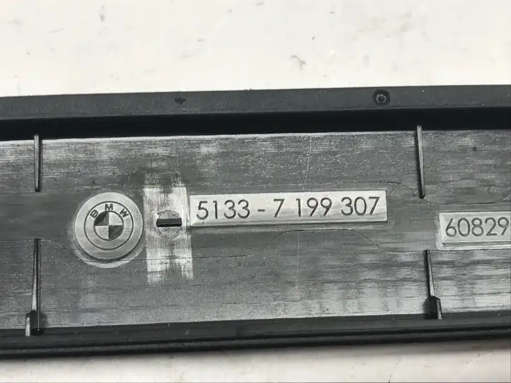 BMW 5 F10 F11 (2009 - 2016) 51337199307 Накладка стекла задней двери — фото 6