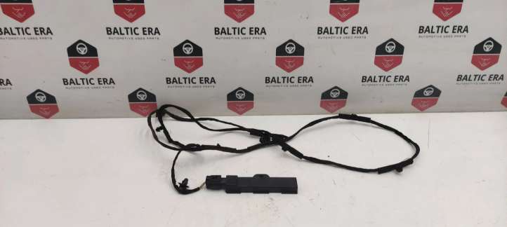 9220831 BMW 5 G30 G31 Interjero komforto antena