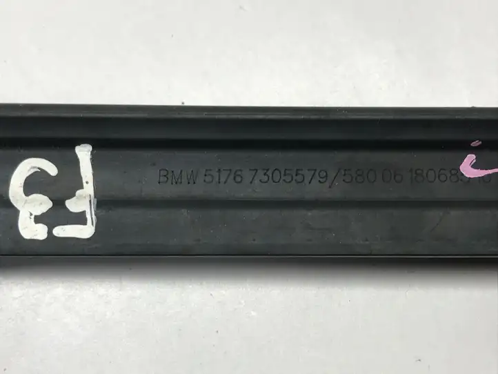 BMW 3 GT F34 (2013 - 2017) 51767305579 Накладка стекла передней двери — фото 4