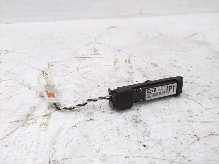 C279676N0 Mazda 3 II Interjero komforto antena