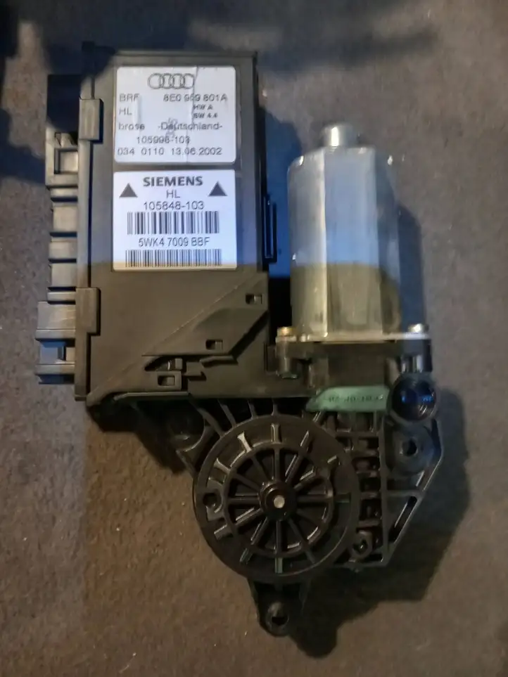 Audi A4 S4 B6 8E 8H (2000 - 2006) 8E0959801A Стеклоподъемник задней двери — фото 1