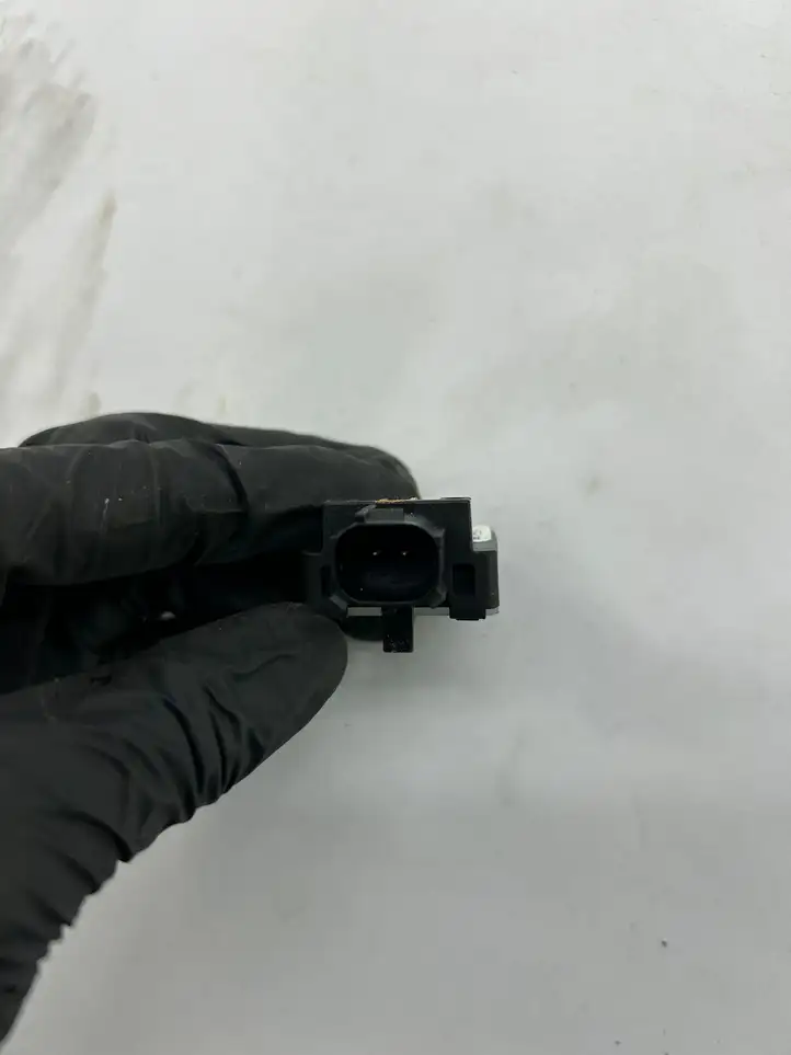 Kia Ceed (2015 - 2018) 95920A6000 Датчик удара SRS — фото 3