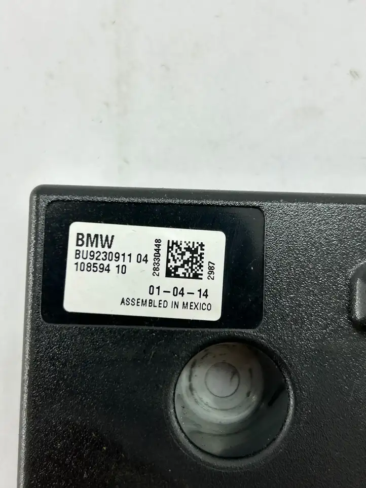 BMW 3 F30 F35 F31 (2012 - 2018) 9230911 Усилитель антенны — фото 2