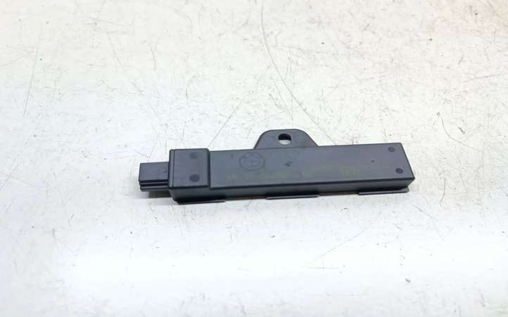 922083 BMW 3 F30 F35 F31 Interjero komforto antena