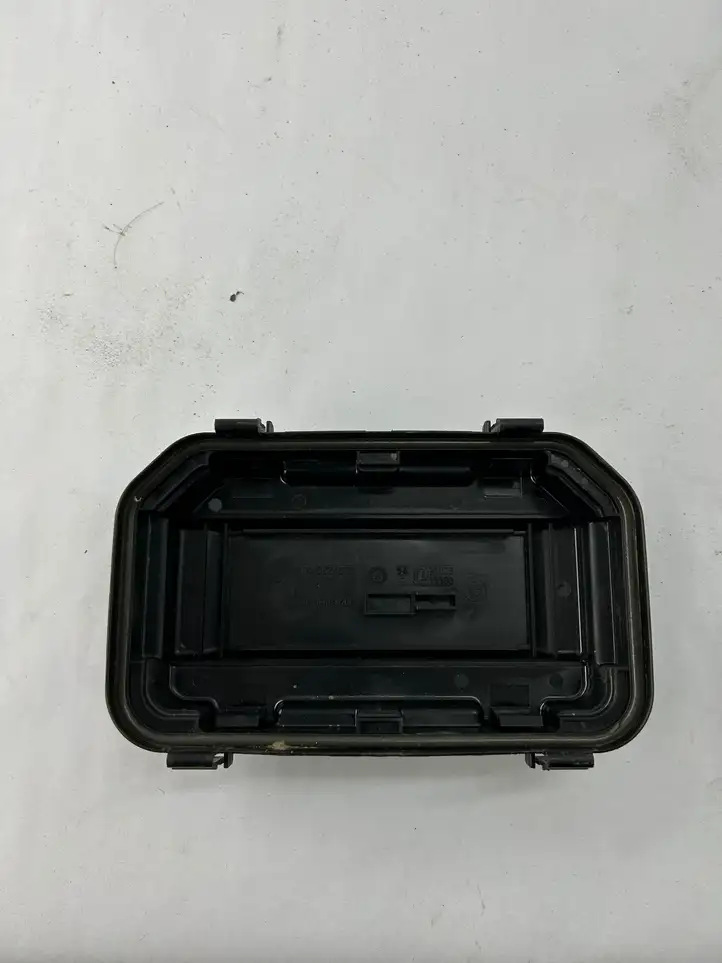 BMW 3 F30 F35 F31 (2012 - 2018) 9224872 Крышка ящика предохранителей — фото 3