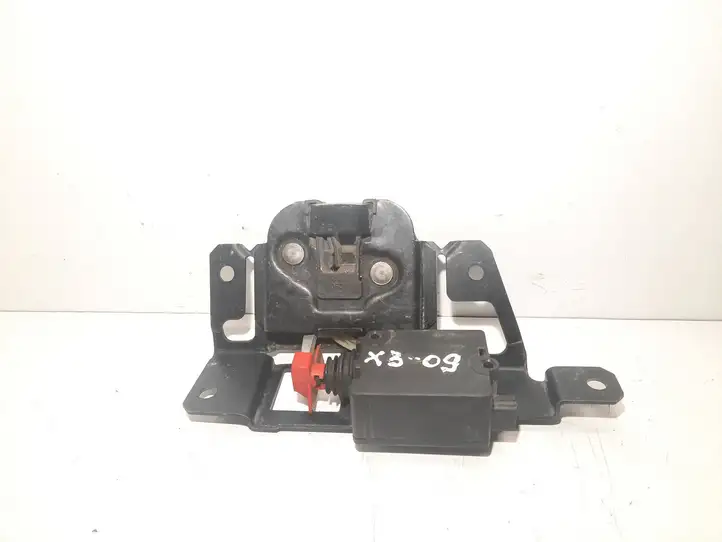BMW X3 E83 (2003 - 2010) 83815849 Замок крышки багажника — фото 1