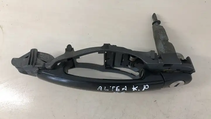 Seat Altea (2004 - 2009) Наружная ручка пиредней двери — фото 2