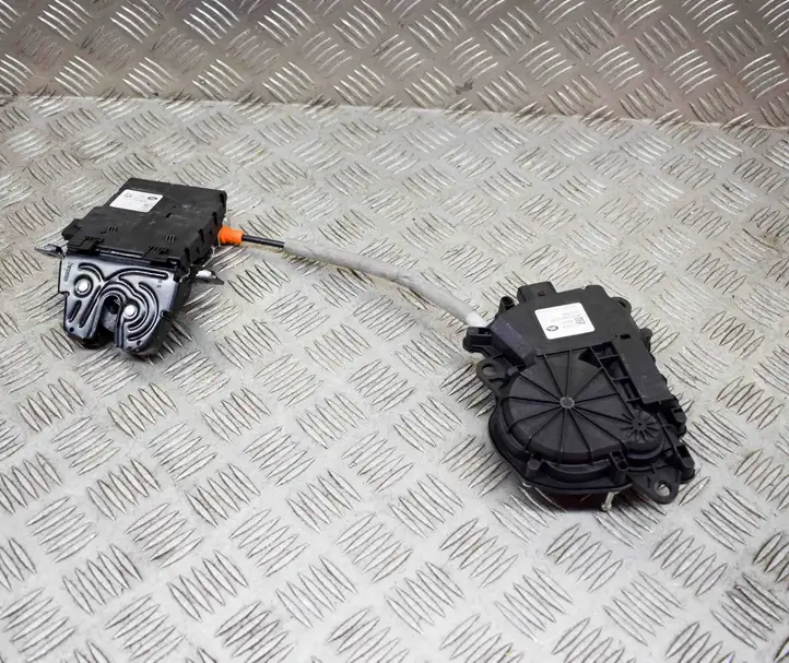 Jaguar E-Pace (2017 - ) 939434113 Замок крышки багажника — фото 1