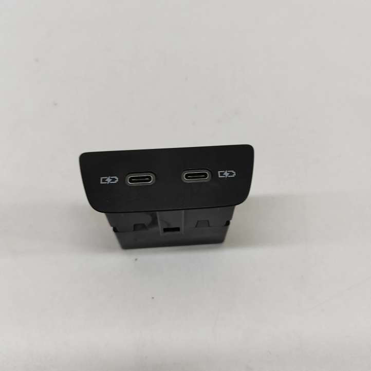 2G6035954 Volkswagen ID.3 USB jungtis