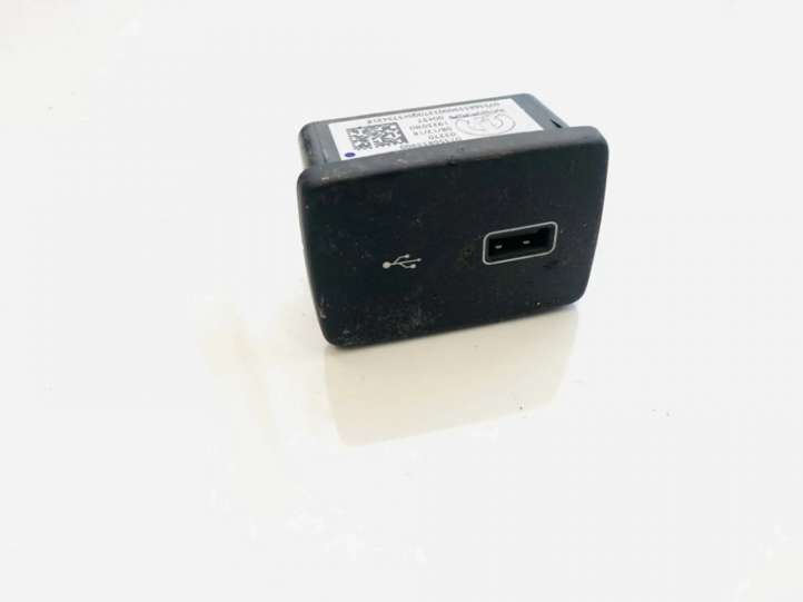 07356855900 Peugeot Boxer USB jungtis