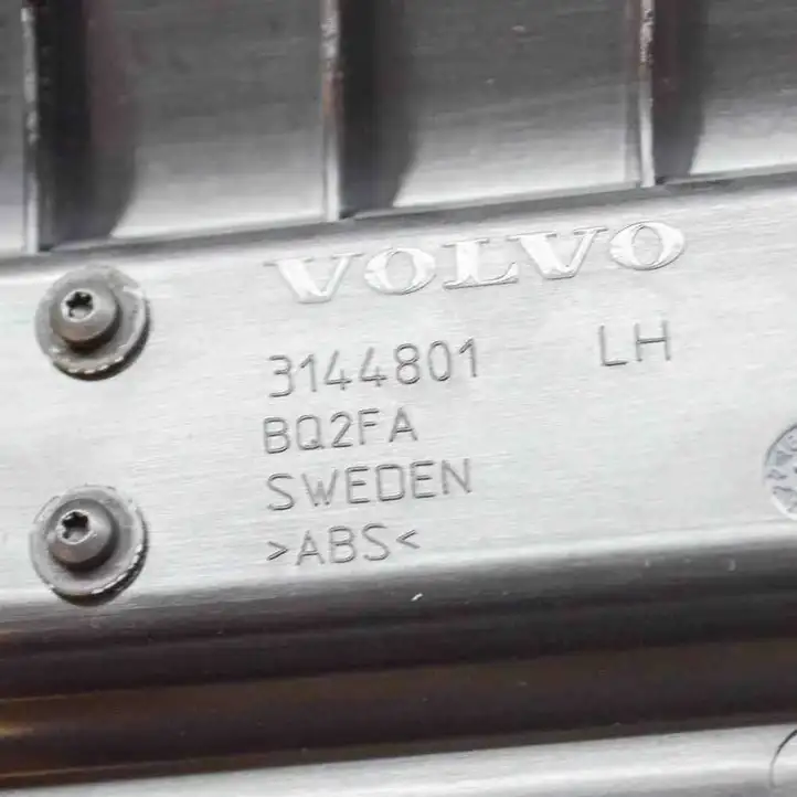 Volvo XC60 (2017 - ) 3144801 Верхняя обшивка стойки B — фото 3