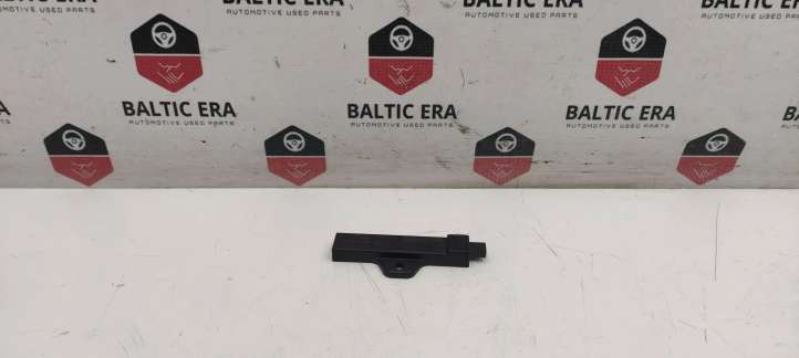 9220832 BMW 5 G30 G31 Interjero komforto antena